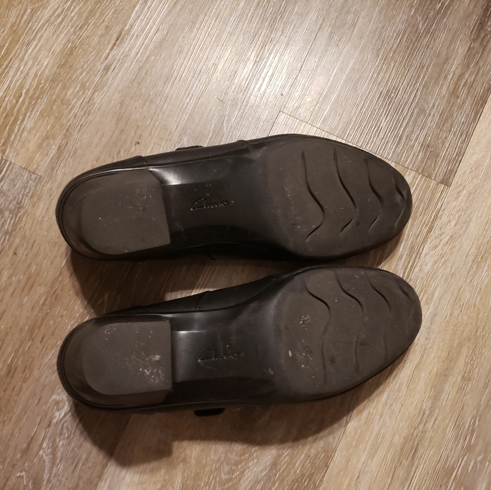 Clarks - Picture 3 of 4